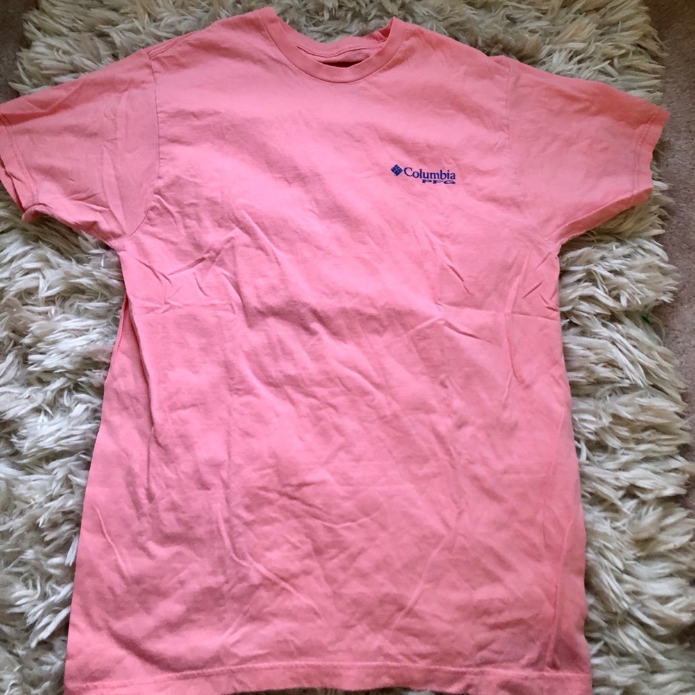 columbia t-shirt !